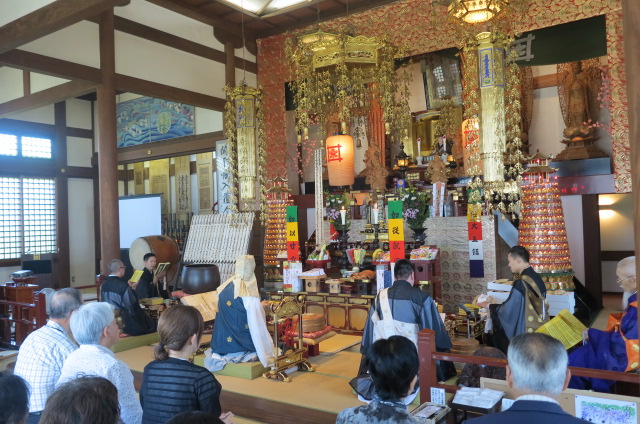 百部経会　（毎年５月２０日開催）